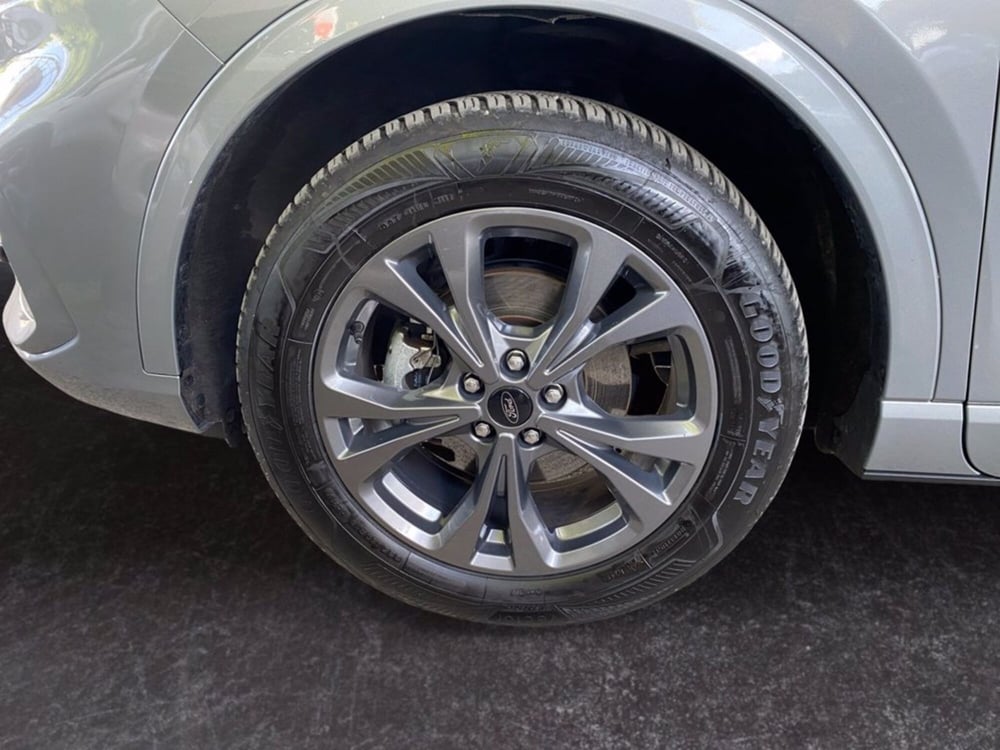 Ford Kuga usata a Milano (16)