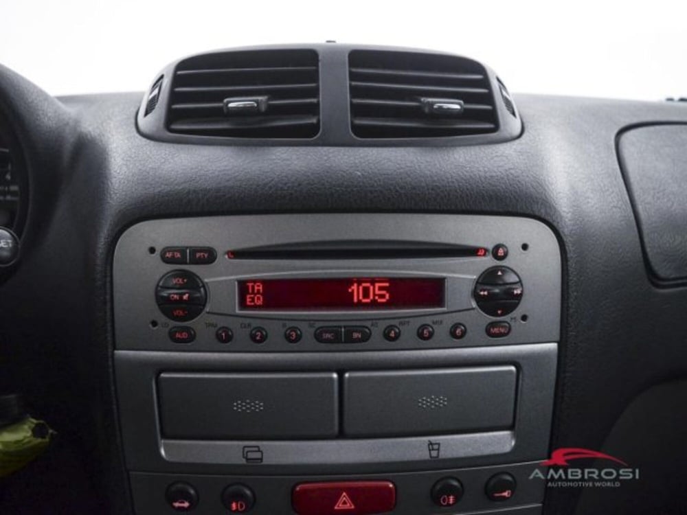 Alfa Romeo 147 usata a Perugia (14)