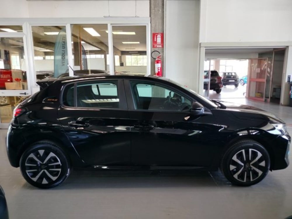 Peugeot 208 nuova a Forlì-Cesena (8)
