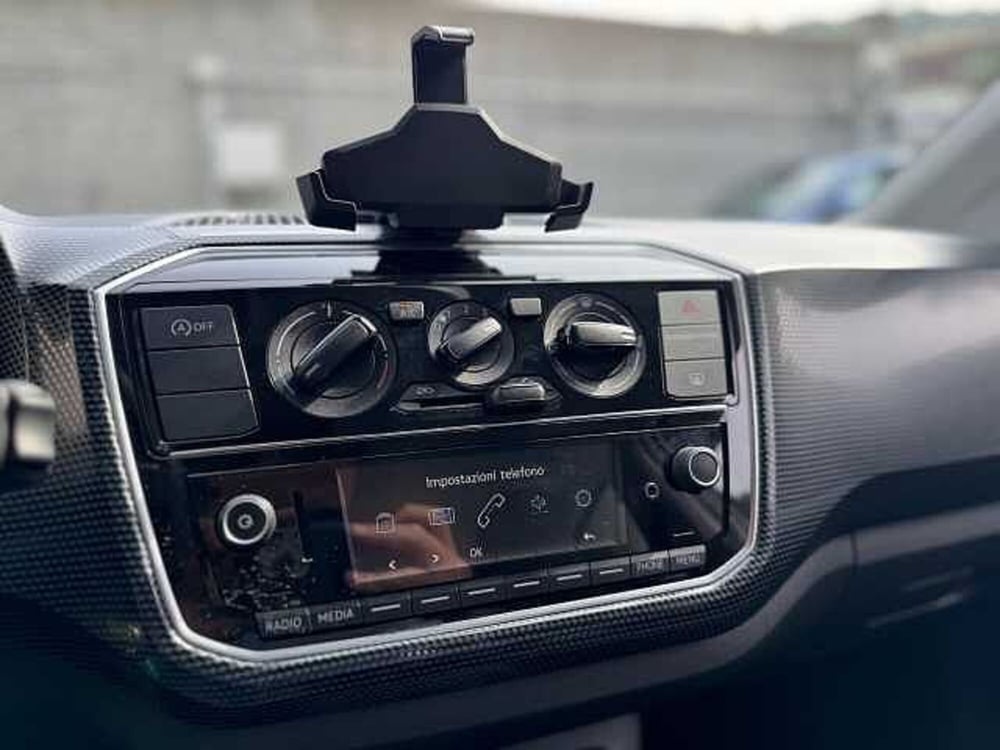 Volkswagen up! usata a Genova (7)
