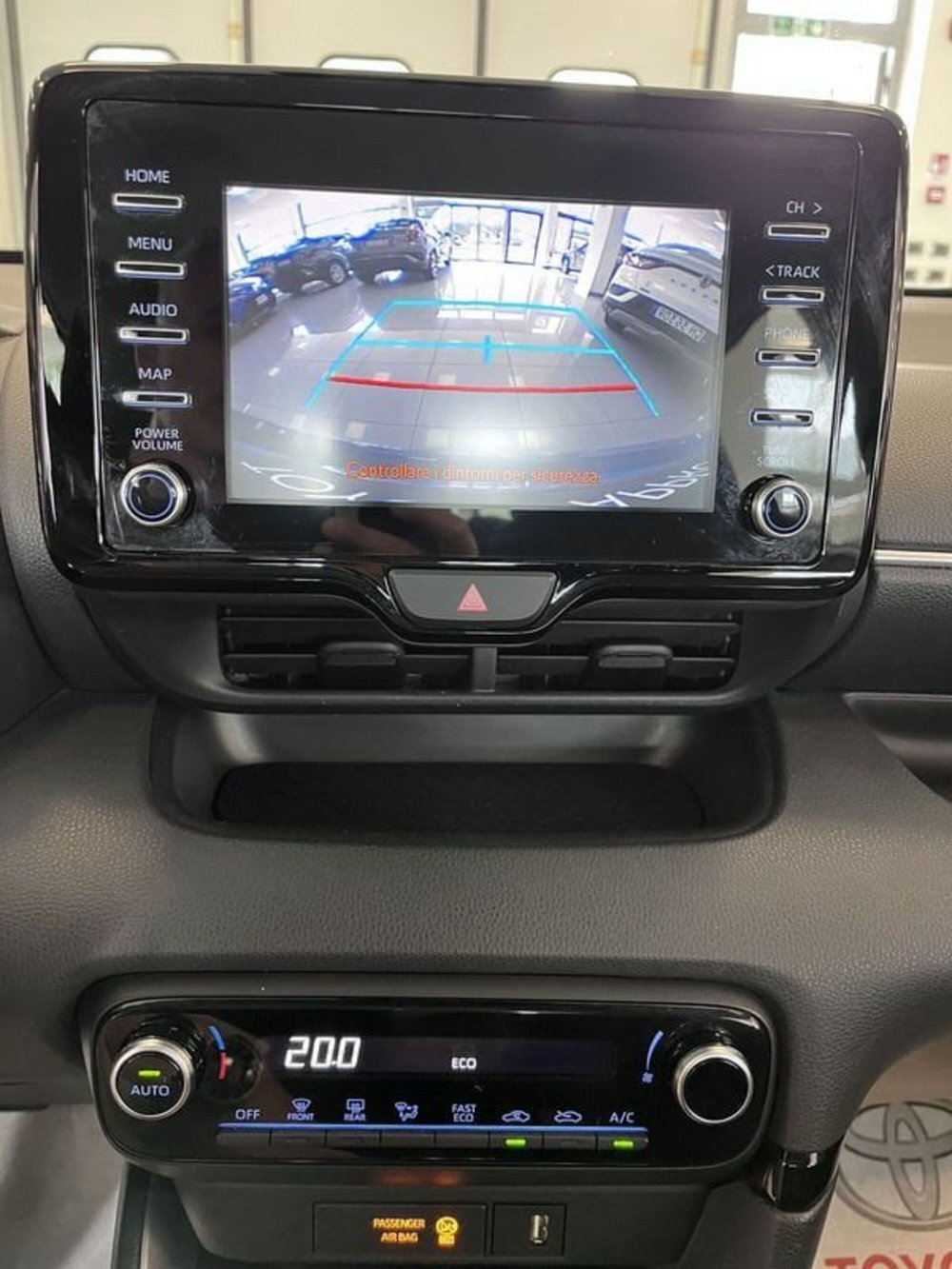 Toyota Yaris usata a Prato (13)