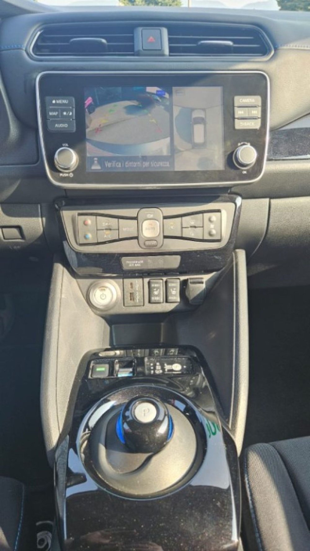 Nissan Leaf usata a Lucca (14)