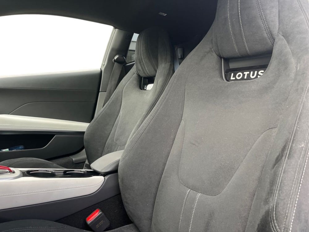 Lotus Emira usata a Sondrio (10)