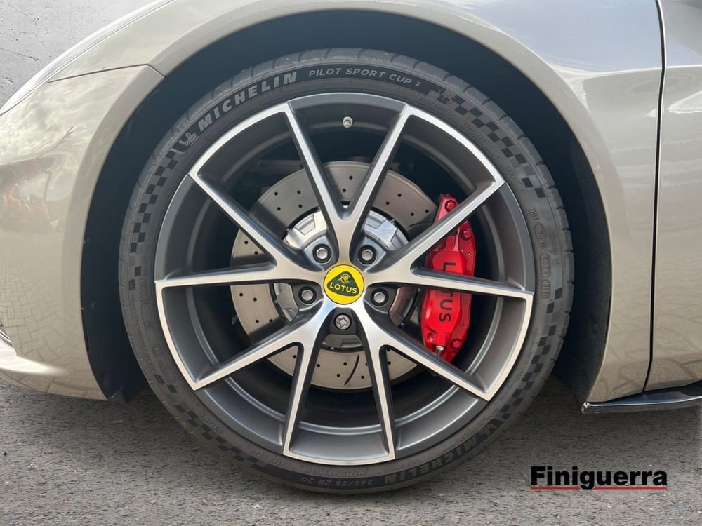 Lotus Emira usata a Sondrio (7)