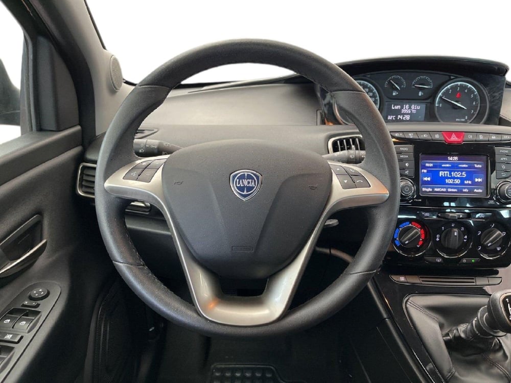 Lancia Ypsilon usata a Torino (12)