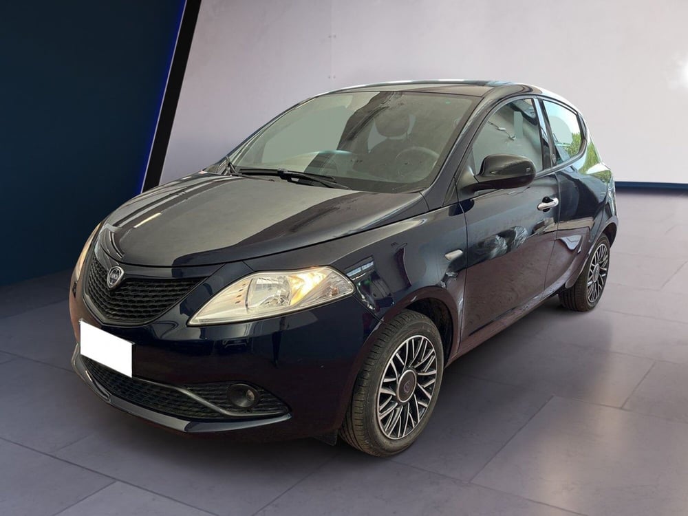 Lancia Ypsilon usata a Torino (2)