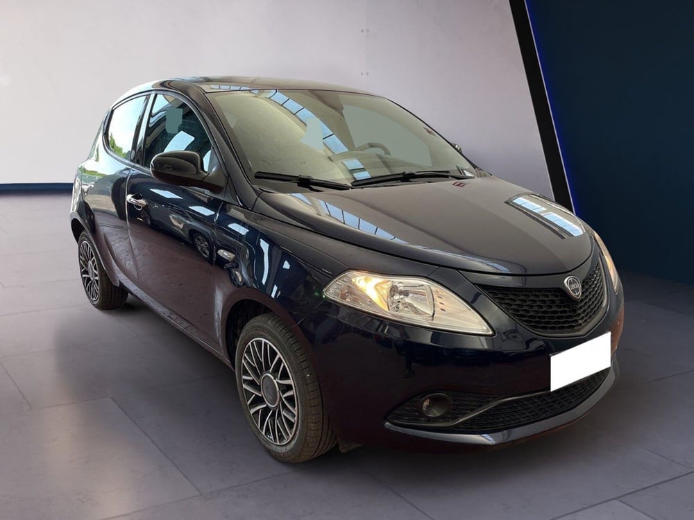 Lancia Ypsilon usata a Torino (3)