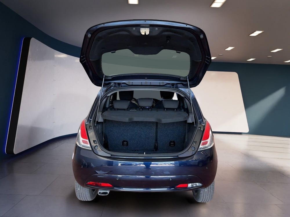 Lancia Ypsilon usata a Torino (7)