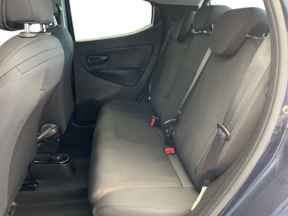 Lancia Ypsilon usata a Torino (9)