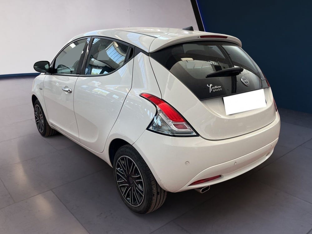 Lancia Ypsilon usata a Torino (5)