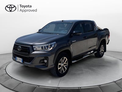 Toyota Hilux 2.D-4D 4WD porte Double Cab Executive del 2020 usata a Ragusa