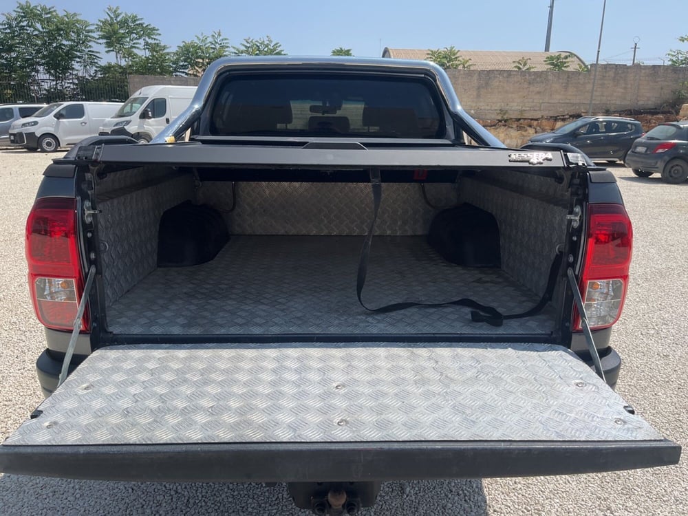 Toyota Hilux usata a Ragusa (6)