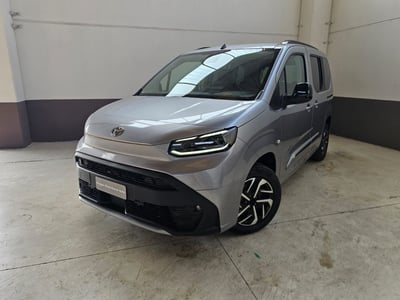 Toyota Proace City Verso City Verso 1.5D 130 CV S&amp;S Short Executive del 2024 usata a Cremona