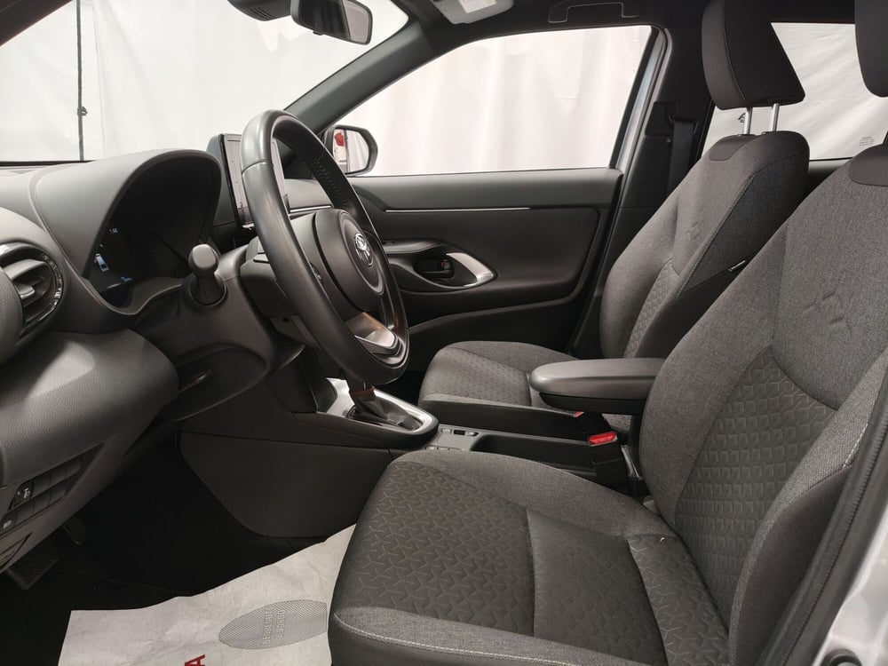 Toyota Yaris Cross usata a Roma (15)