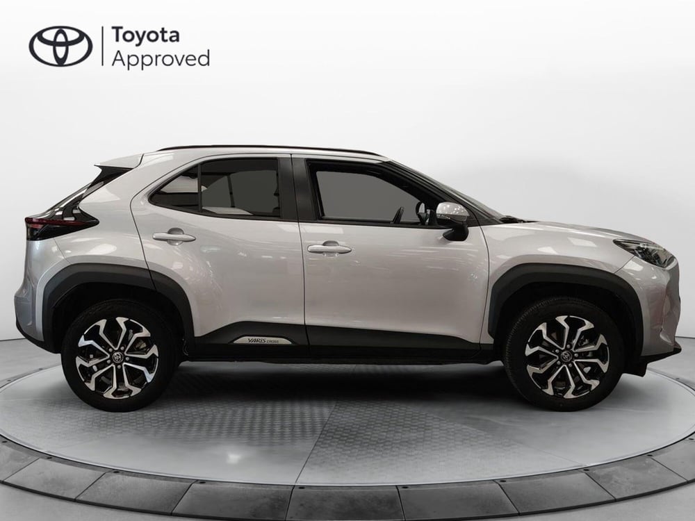 Toyota Yaris Cross usata a Roma (18)