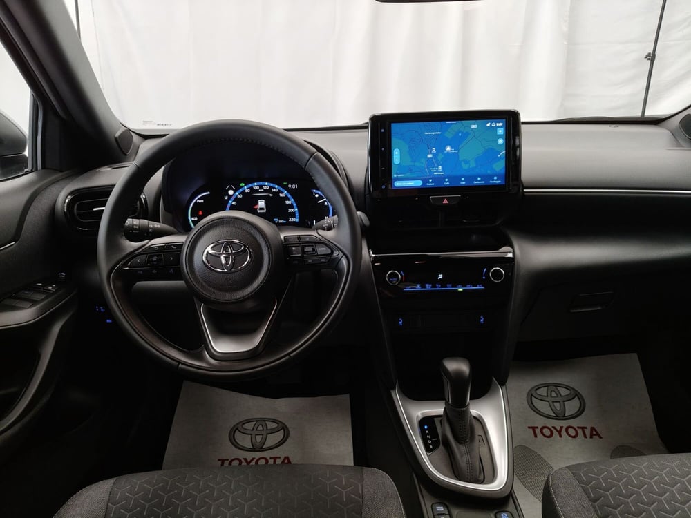 Toyota Yaris Cross usata a Roma (10)
