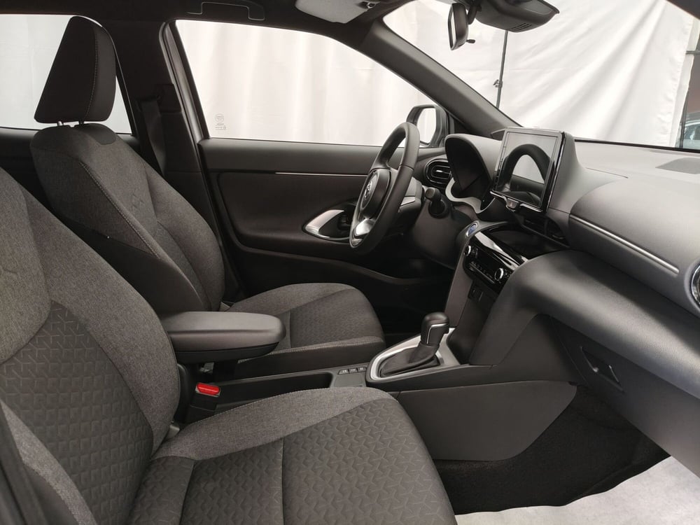 Toyota Yaris Cross usata a Roma (6)