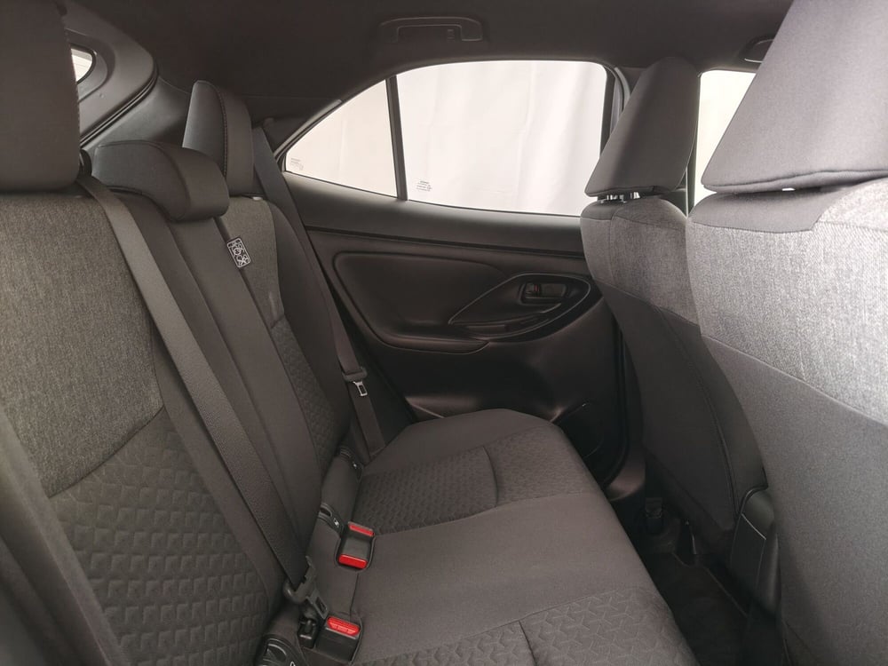 Toyota Yaris Cross usata a Roma (8)