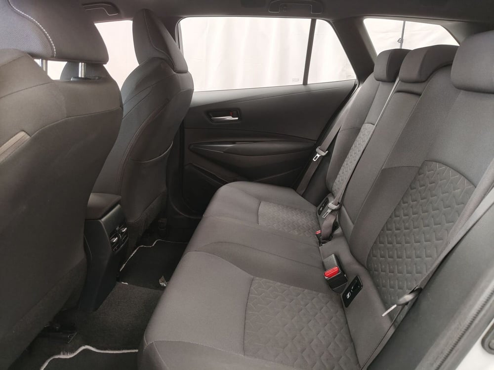 Toyota Corolla Touring Sports usata a Roma (16)