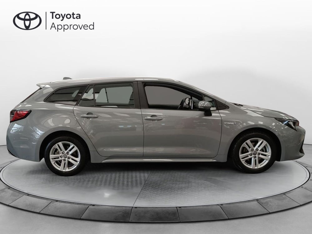 Toyota Corolla Touring Sports usata a Roma (18)