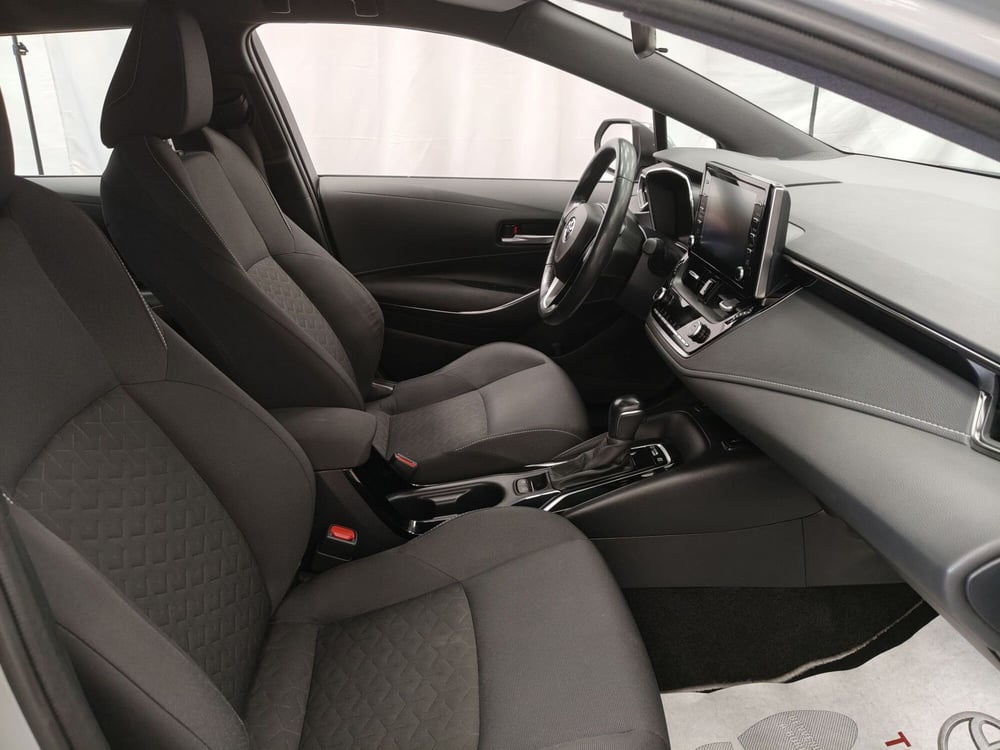 Toyota Corolla Touring Sports usata a Roma (6)