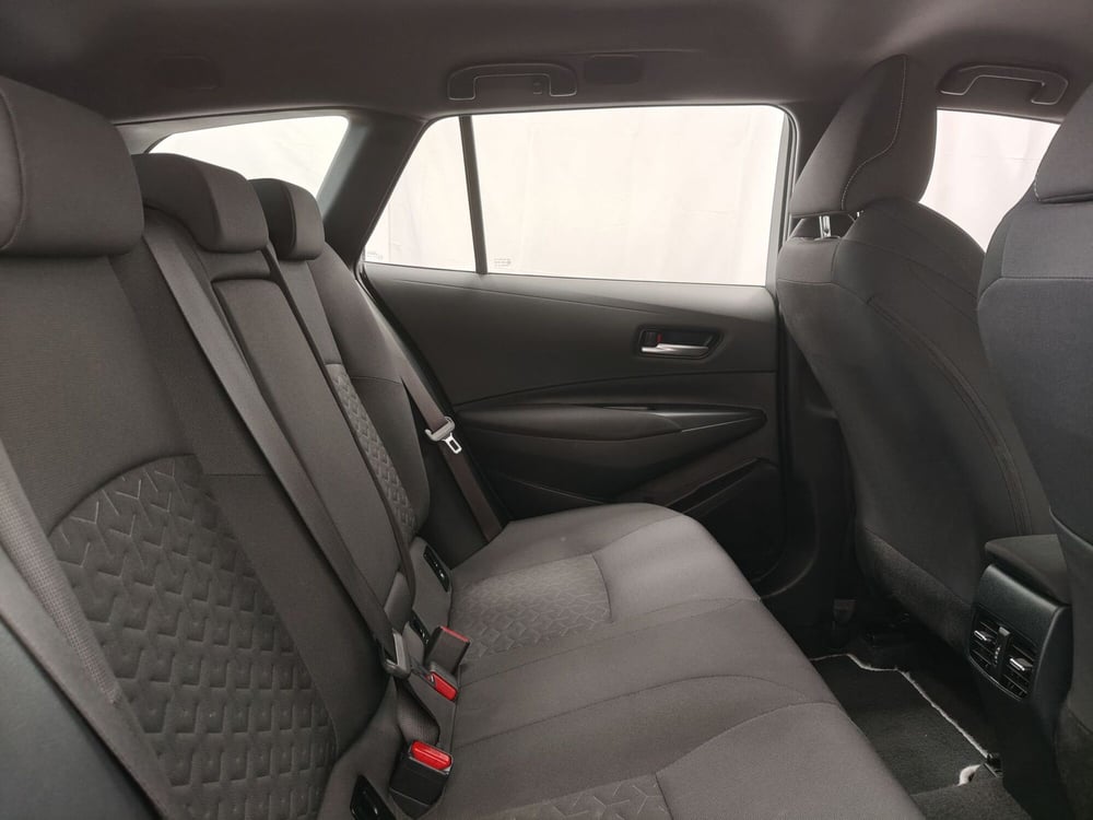 Toyota Corolla Touring Sports usata a Roma (8)