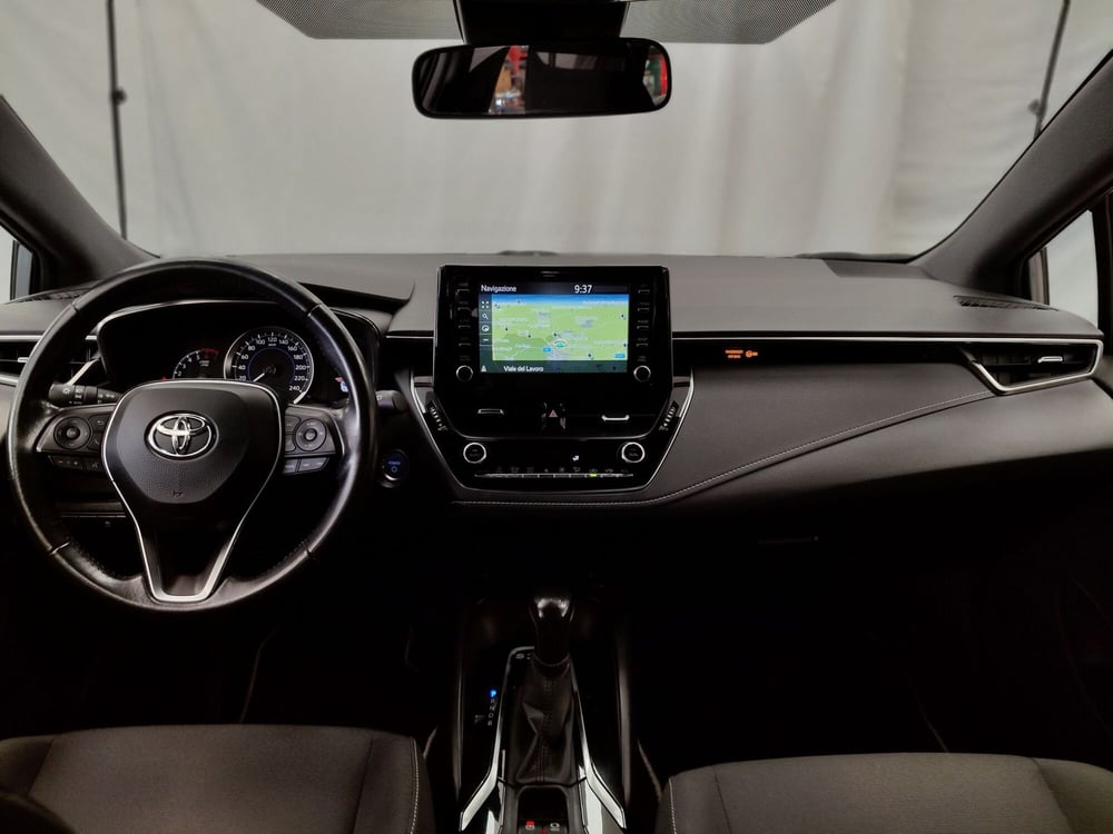 Toyota Corolla Touring Sports usata a Roma (9)