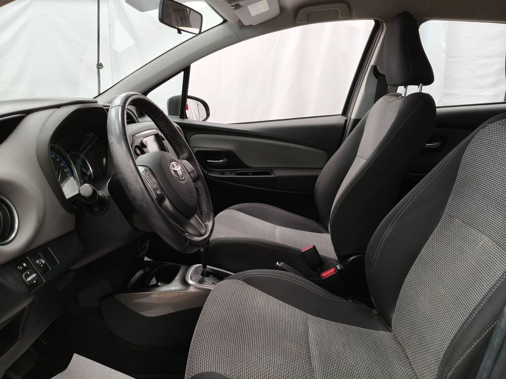 Toyota Yaris usata a Roma (14)