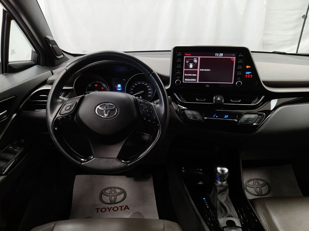 Toyota Toyota C-HR usata a Roma (10)