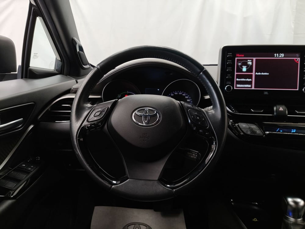 Toyota Toyota C-HR usata a Roma (11)