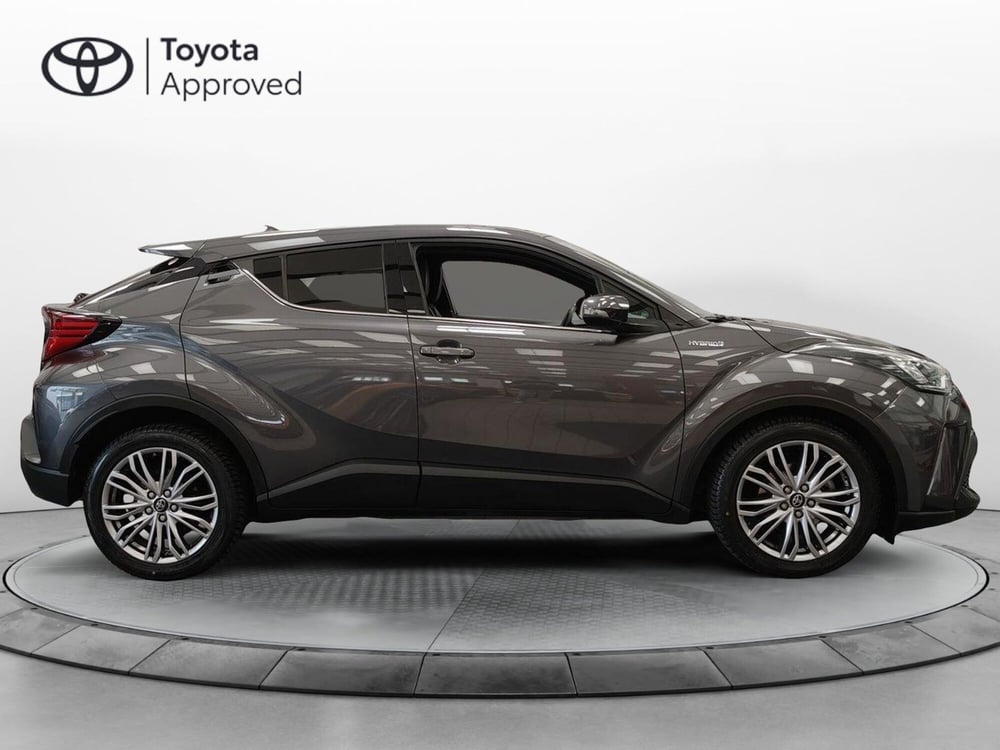 Toyota Toyota C-HR usata a Roma (17)