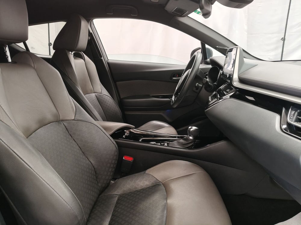 Toyota Toyota C-HR usata a Roma (6)