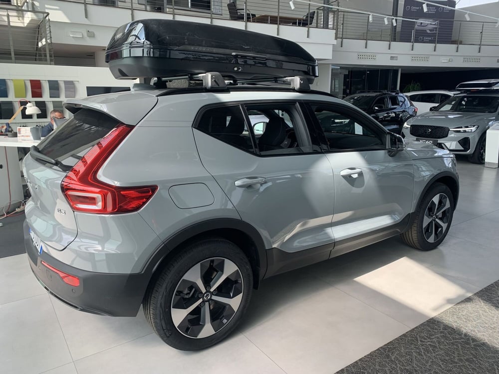 Volvo XC40 nuova a Ferrara (5)