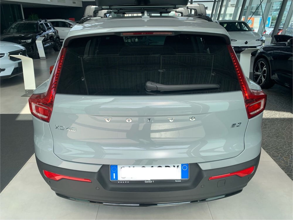 Volvo XC40 nuova a Ferrara (7)