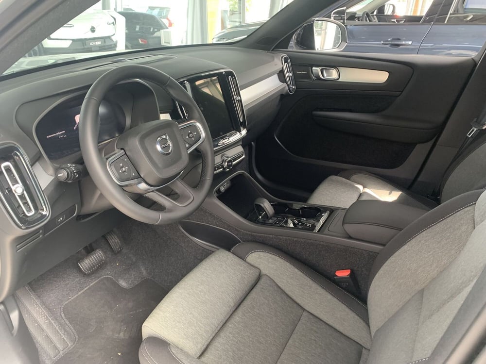 Volvo XC40 nuova a Ferrara (9)
