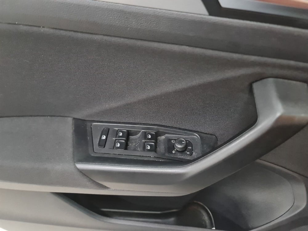 Volkswagen T-Roc usata a Bologna (13)