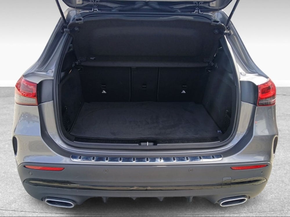 Mercedes-Benz GLA SUV usata a Livorno (14)