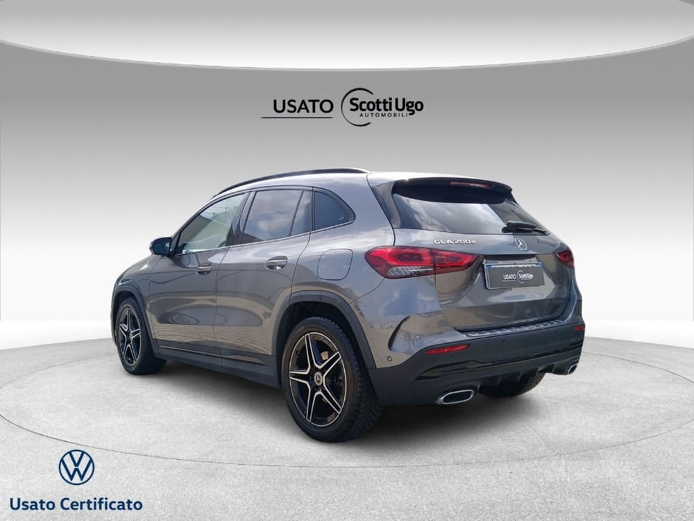 Mercedes-Benz GLA SUV usata a Livorno (4)