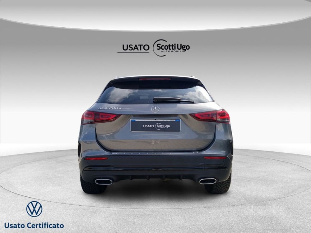 Mercedes-Benz GLA SUV usata a Livorno (5)