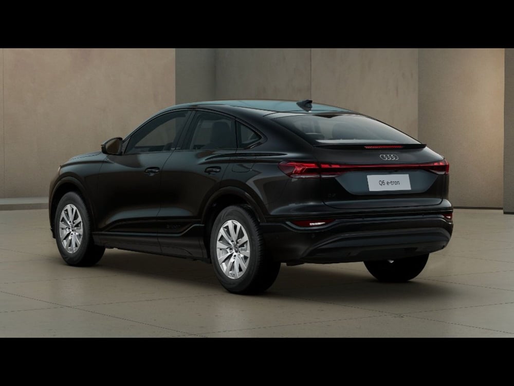 Audi Q6 Sportback nuova a Livorno (3)