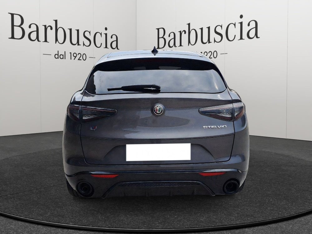 Alfa Romeo Stelvio usata a Pescara (4)