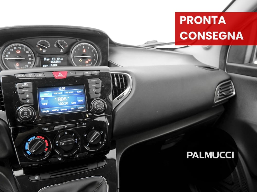 Lancia Ypsilon usata a Prato (12)