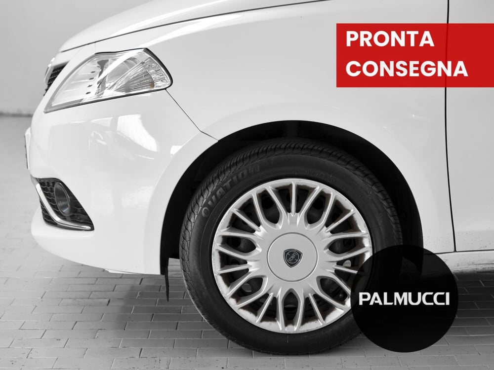 Lancia Ypsilon usata a Prato (5)