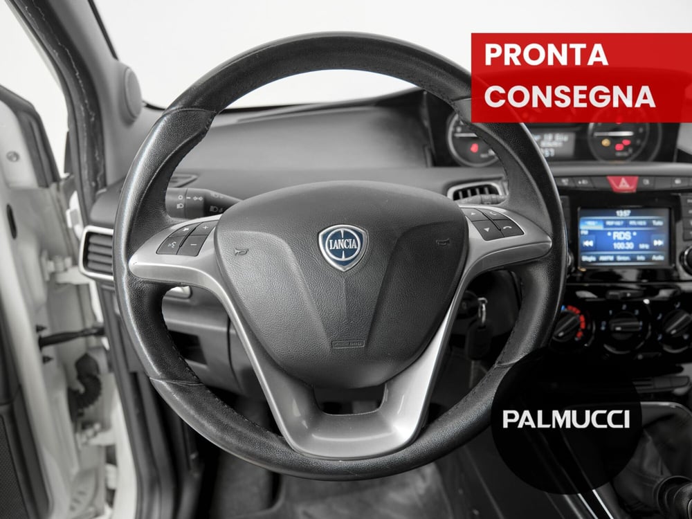 Lancia Ypsilon usata a Prato (9)