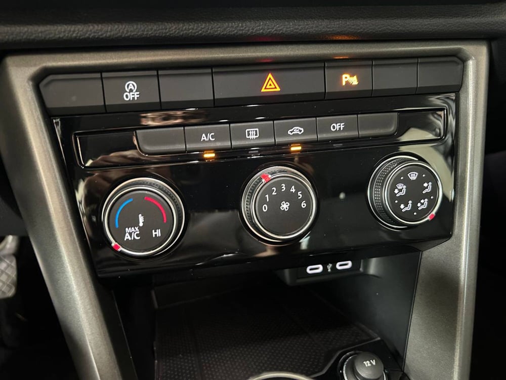 Volkswagen T-Roc usata a Avellino (11)
