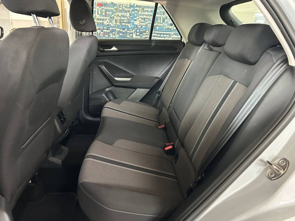 Volkswagen T-Roc usata a Avellino (13)