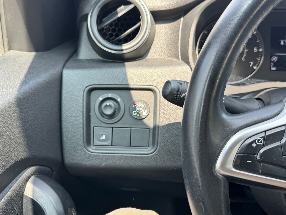 Dacia Duster usata a Pavia (9)