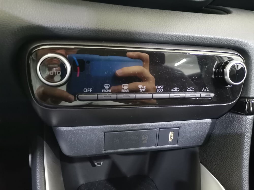 Toyota Yaris usata a Salerno (14)
