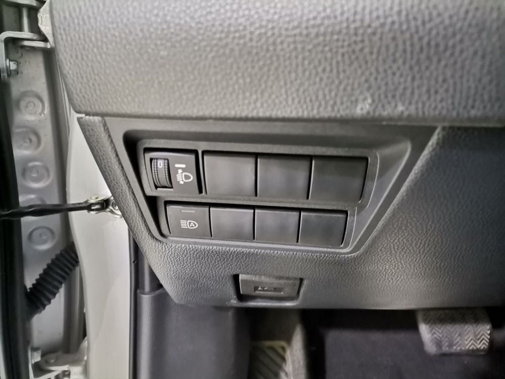 Toyota Yaris usata a Salerno (16)