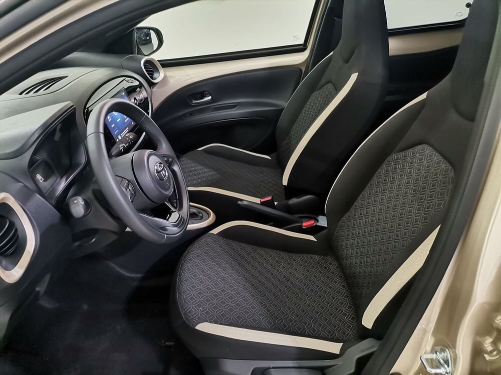 Toyota Aygo X usata a Salerno (9)